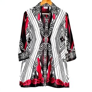 Chico's Button Down Geometric Style Silk Shirt Size 0 = Small/4